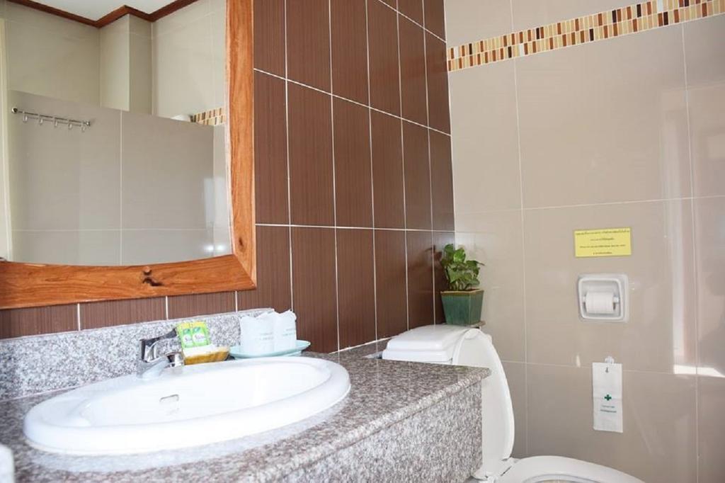Np Residence ナコンパノム 部屋 写真