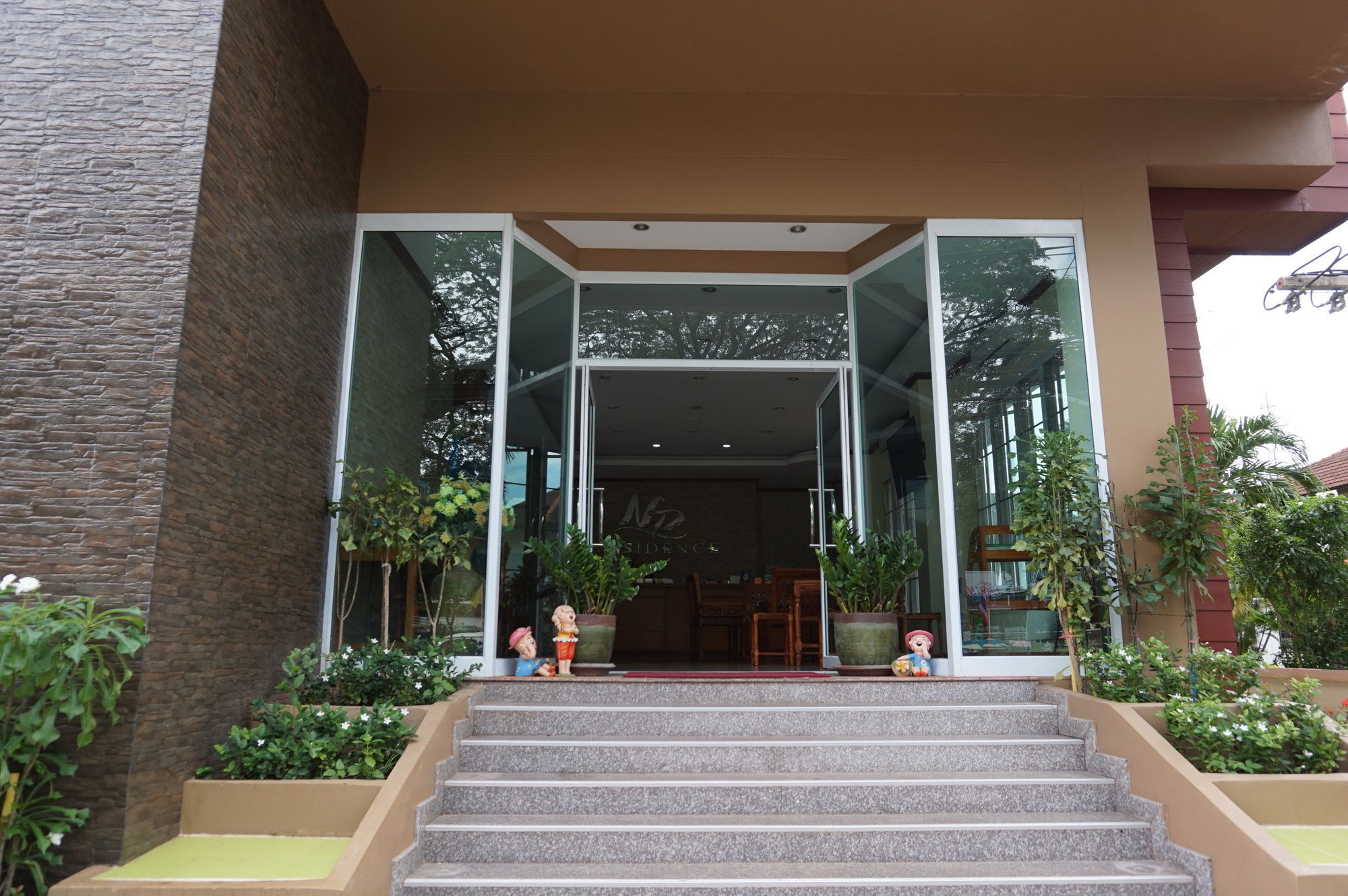 Np Residence ナコンパノム エクステリア 写真